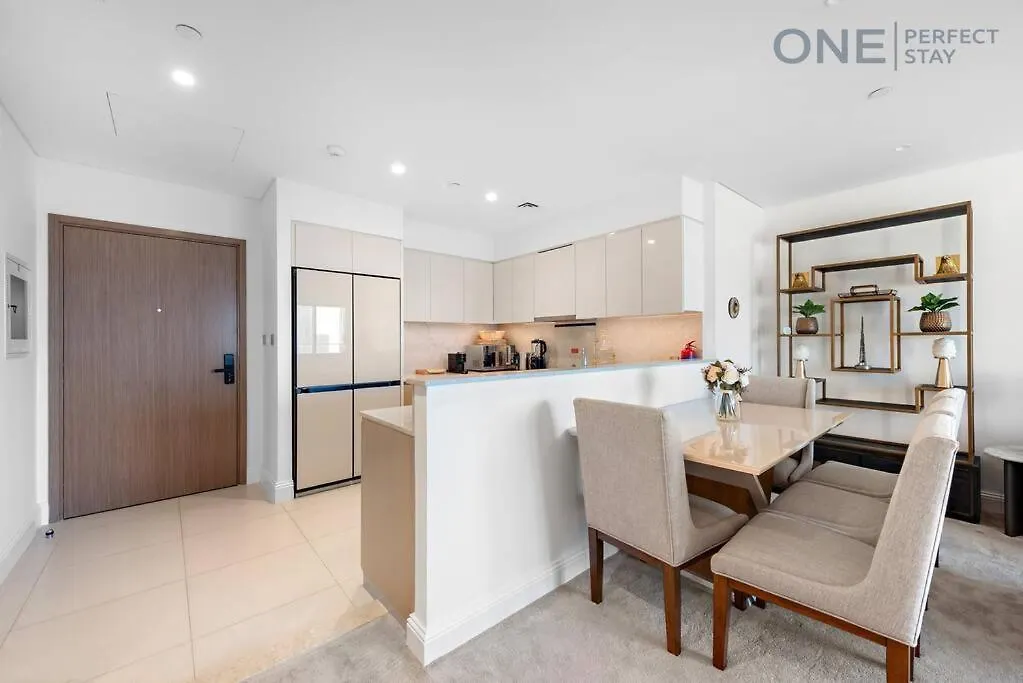 Astonishing 3Br Burj Khalifa And Fountain View With Pool And Gym Apartment Dubai 0*,  United Arab Emirates